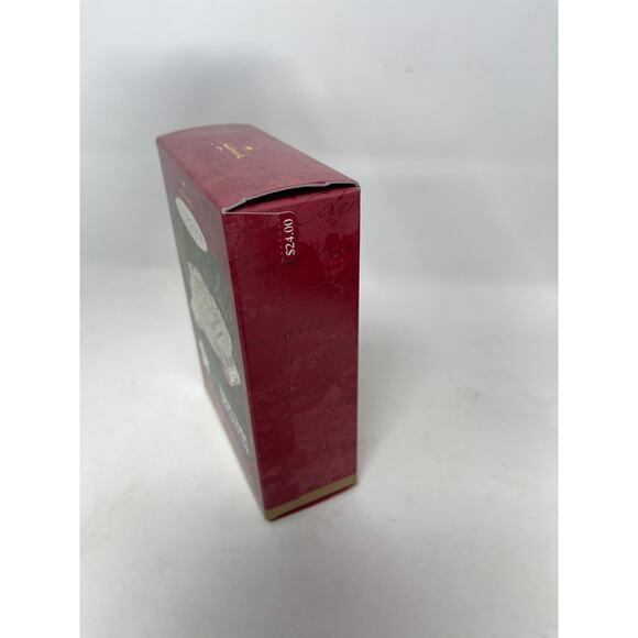 HALLMARK STAR TREK 1997 USS U.S.S. DEFIANT MAGIC KEEPSAKE CHRISTMAS ORNAMENT - Picture 3 of 6